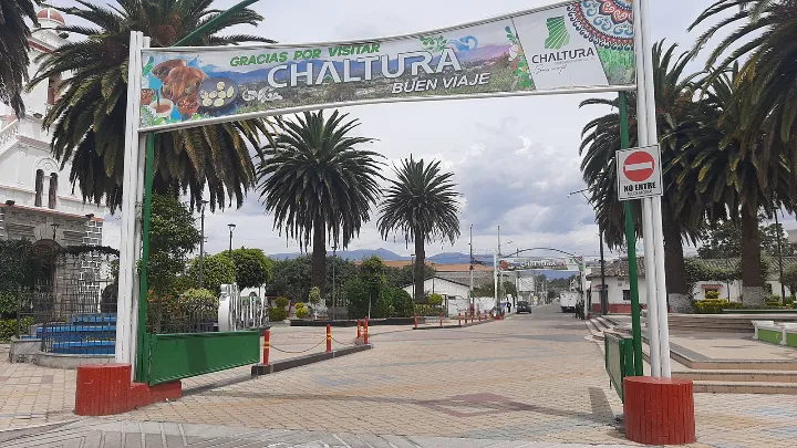 San José de Chartura parque a 100 metros